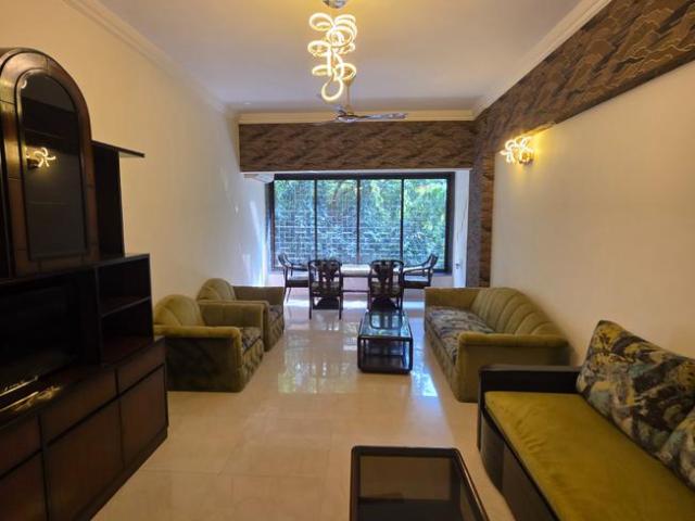 2 BHK Apartment in Bandra West for rent Mumbai. The reference number is 21347092