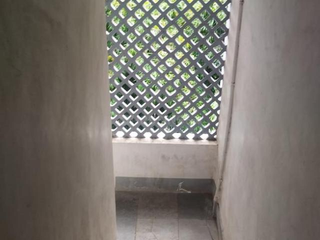 2 BHK Apartment in Bandra West for resale Mumbai. The reference number is 21021749