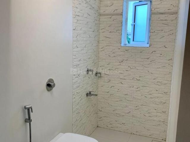 2 BHK Apartment in Bandra West for resale Mumbai. The reference number is 21052467