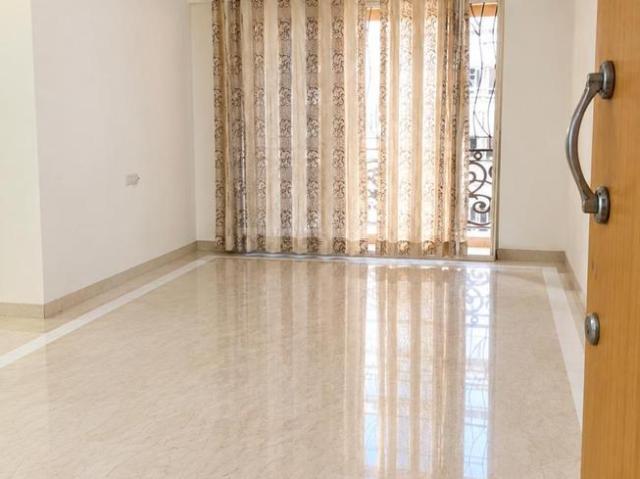 2 BHK Apartment in Bandra West for resale Mumbai. The reference number is 21129451