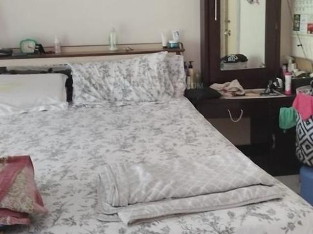2 BHK Apartment in Bandra West for resale Mumbai. The reference number is 21194015