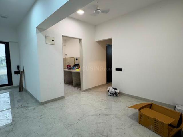 2 BHK Apartment in Bandra West for resale Mumbai. The reference number is 21275063