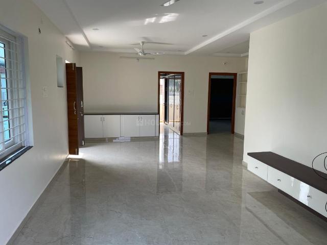 2 BHK Apartment in Banjara Hills for rent Hyderabad. The reference number is 20673451