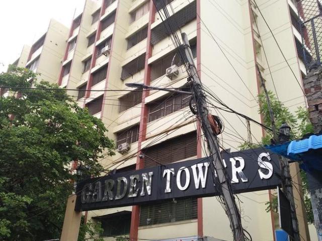2 BHK Apartment in Banjara Hills for resale Hyderabad. The reference number is 21028945