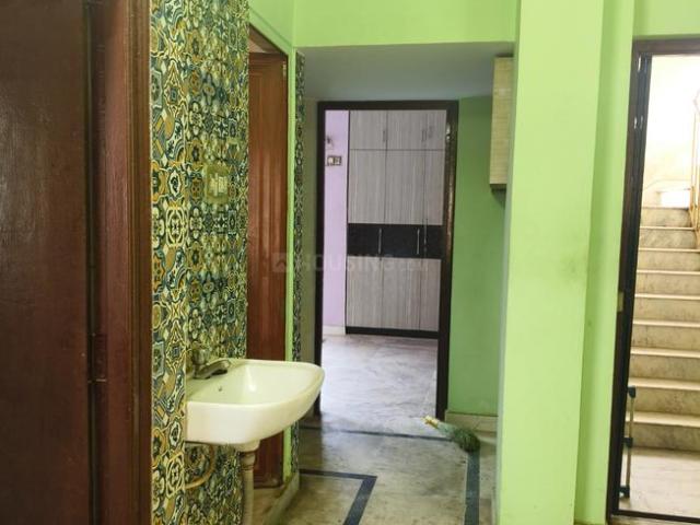 2 BHK Apartment in Bansdroni for rent Kolkata. The reference number is 21296371