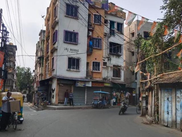 2 BHK Apartment in Bansdroni for resale Kolkata. The reference number is 20143173