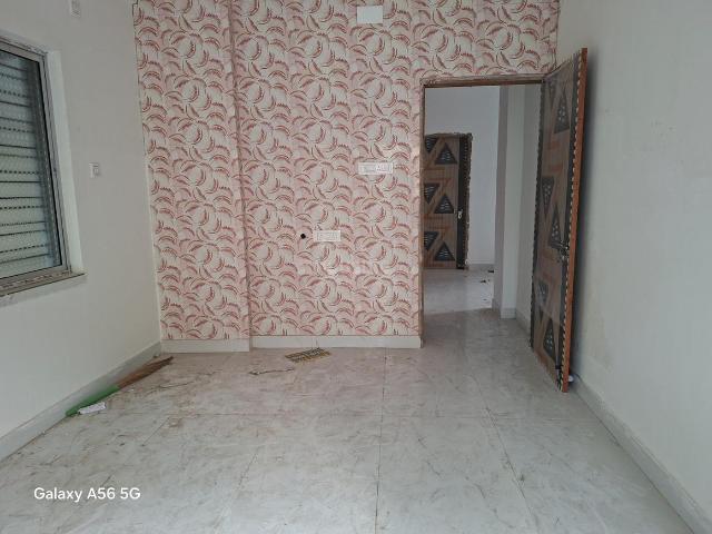 2 BHK Apartment in Bansdroni for resale Kolkata. The reference number is 20145039