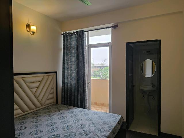 2 BHK Apartment in Basantpur Saitli for resale Ghaziabad. The reference number is 19763252