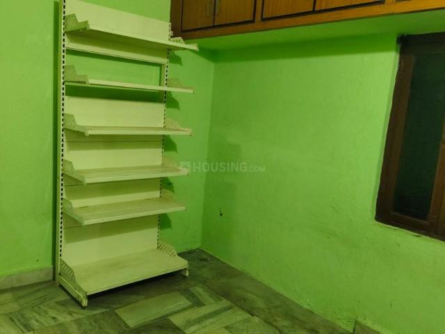 2 BHK Apartment in Beeramguda for rent Sangareddy. The reference number is 21005047