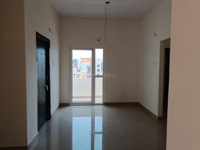 2 BHK Apartment in Beeramguda for resale Sangareddy. The reference number is 20579745