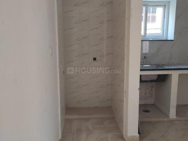 2 BHK Apartment in Beeramguda for resale Sangareddy. The reference number is 20263211