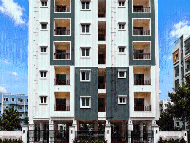2 BHK Apartment in Beeramguda for resale Sangareddy. The reference number is 21178145