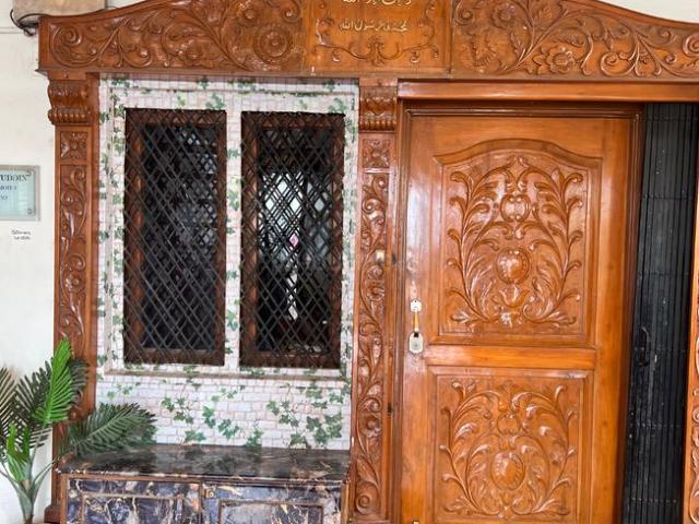 2 BHK Apartment in Begumpet for resale Hyderabad. The reference number is 20937957