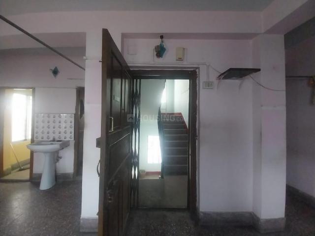 2 BHK Apartment in Behala for resale Kolkata. The reference number is 18739434