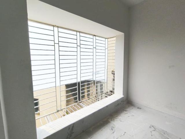 2 BHK Apartment in Behala for resale Kolkata. The reference number is 20503476