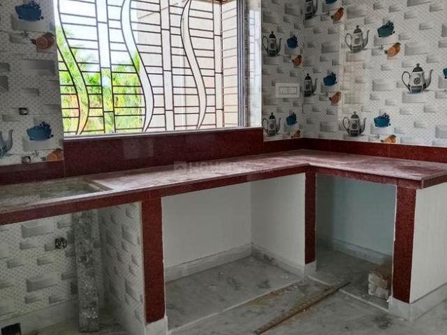 2 BHK Apartment in Behala for resale Kolkata. The reference number is 20784990