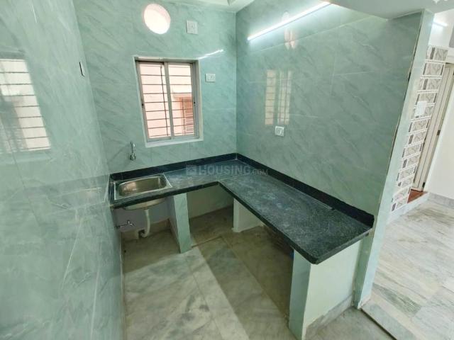 2 BHK Apartment in Behala for resale Kolkata. The reference number is 21117445