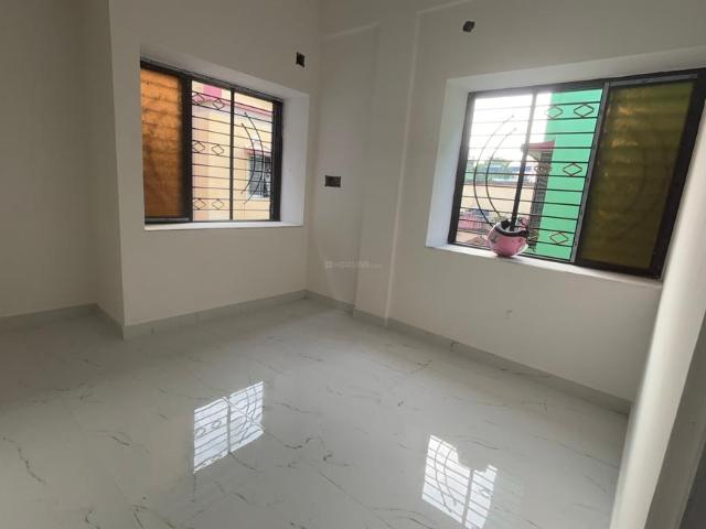 2 BHK Apartment in Behala for resale Kolkata. The reference number is 21303076