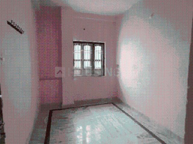2 BHK Apartment in Beliaghata for rent Kolkata. The reference number is 18058348