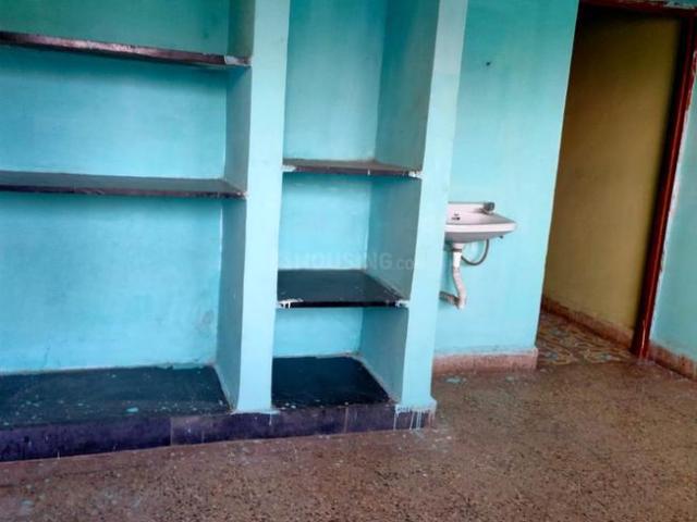 2 BHK Apartment in Beliaghata for rent Kolkata. The reference number is 21244963