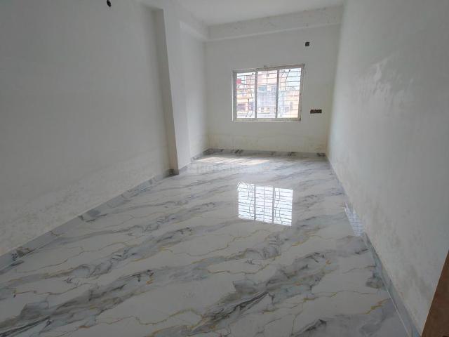 2 BHK Apartment in Belur for resale Howrah. The reference number is 21266384