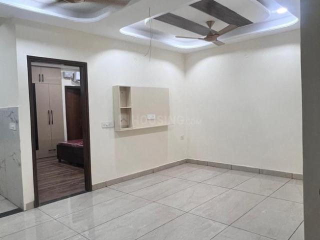 2 BHK Apartment in Bhabat for rent Zirakpur. The reference number is 17598909