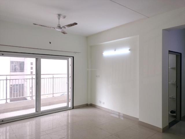 2 BHK Apartment in Bharat Vihar for resale New Delhi. The reference number is 18733105