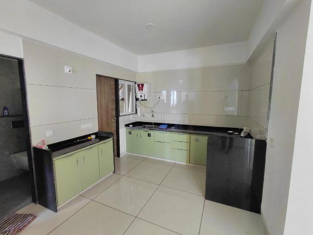 2 BHK Apartment in Bhayli for rent Vadodara. The reference number is 21062755
