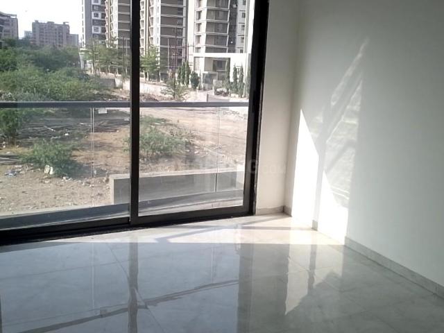 2 BHK Apartment in Bhimrad for rent Surat. The reference number is 20274125
