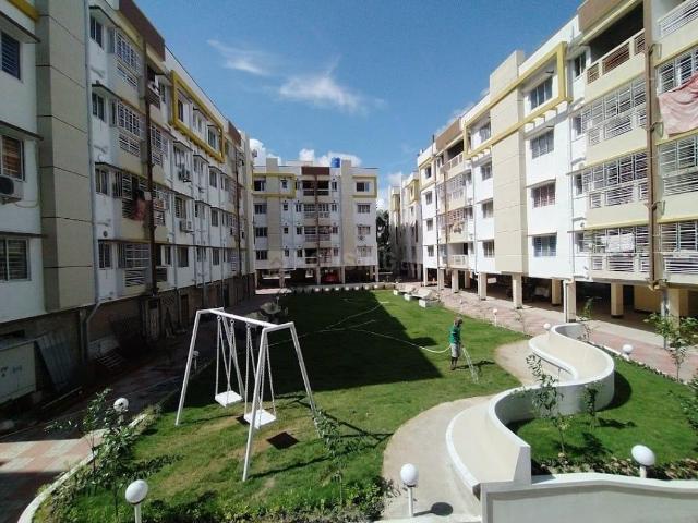 2 BHK Apartment in Birati for rent Kolkata. The reference number is 18948270
