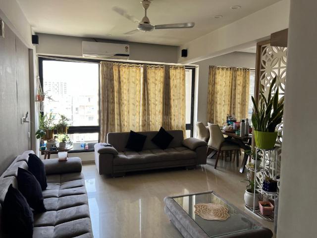 2 BHK Apartment in Gota for rent Ahmedabad. The reference number is 21052154