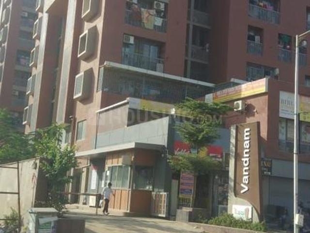 2 BHK Apartment in Gota for resale Ahmedabad. The reference number is 21220396