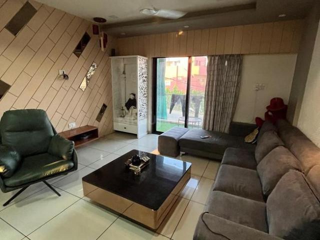 2 BHK Apartment in Gotri for resale Vadodara. The reference number is 21291752