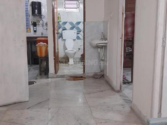 2 BHK Apartment in Golf Green for resale Kolkata. The reference number is 20718053