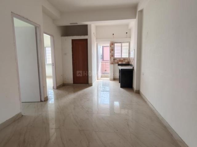 2 BHK Apartment in Golf Green for resale Kolkata. The reference number is 20778720