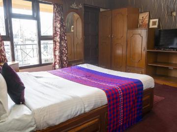 2 BHK Apartment in Golf Links for rent Shillong. The reference number is 19644570