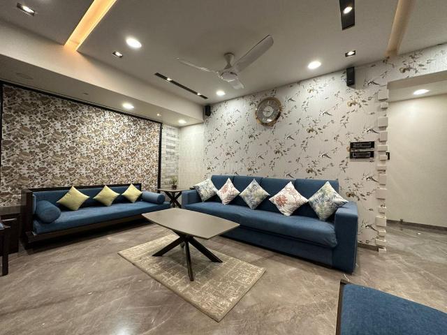 2 BHK Apartment in Goregaon East for rent Mumbai. The reference number is 17850945