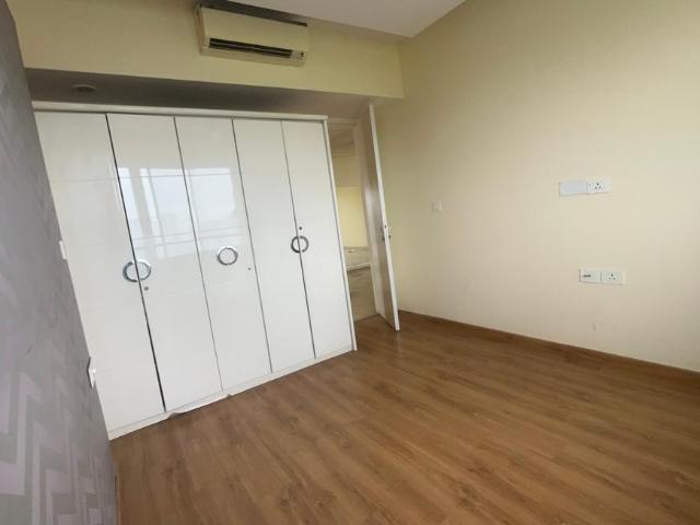 2 BHK Apartment in Goregaon East for rent Mumbai. The reference number is 20432113