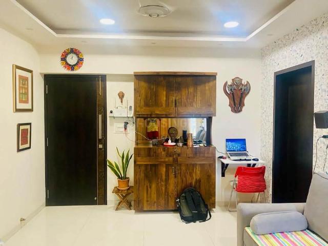 2 BHK Apartment in Goregaon East for rent Mumbai. The reference number is 21072859