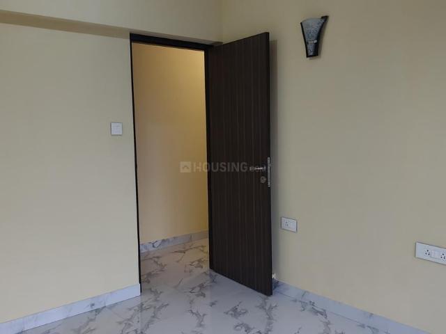 2 BHK Apartment in Goregaon East for resale Mumbai. The reference number is 21035928