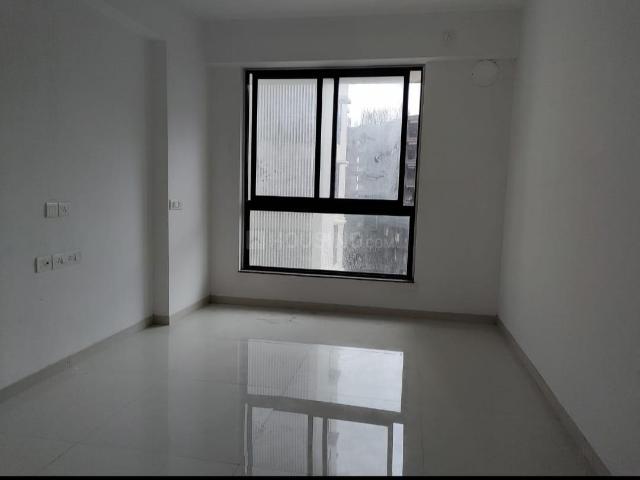 2 BHK Apartment in Goregaon West for rent Mumbai. The reference number is 16613704