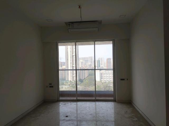 2 BHK Apartment in Goregaon West for rent Mumbai. The reference number is 19345537
