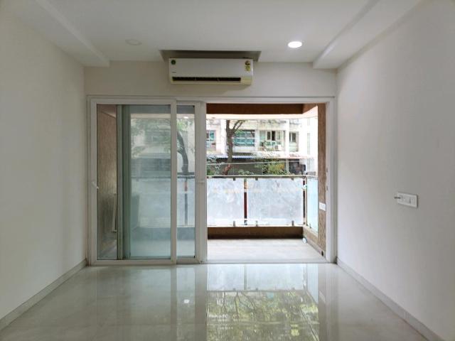 2 BHK Apartment in Goregaon West for rent Mumbai. The reference number is 20536764