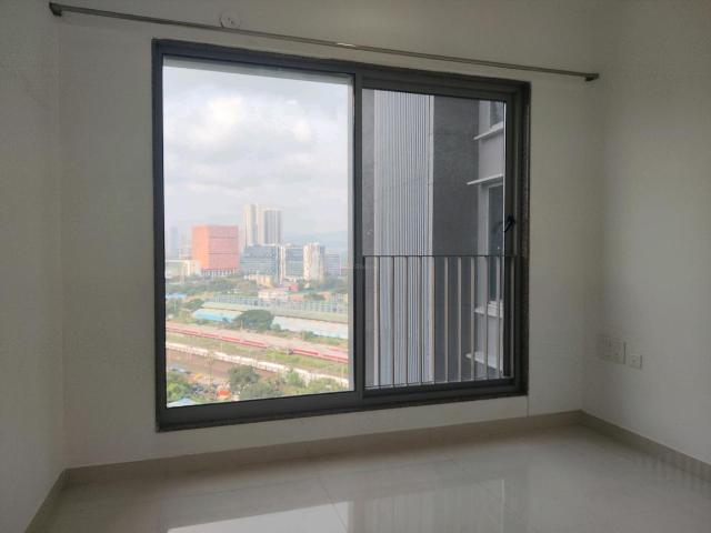 2 BHK Apartment in Goregaon West for rent Mumbai. The reference number is 21125913