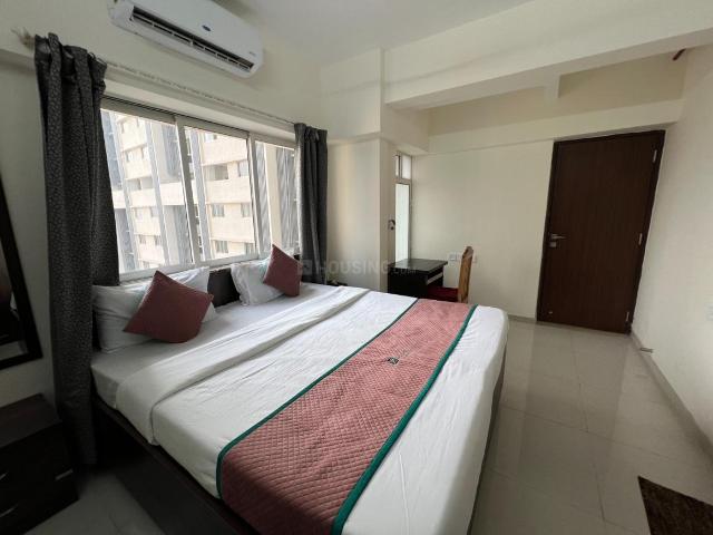 2 BHK Apartment in Goregaon West for rent Mumbai. The reference number is 21174779