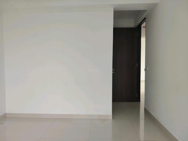 2 BHK Apartment in Goregaon West for rent Mumbai. The reference number is 21179960