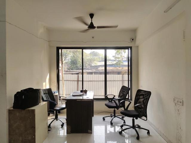 2 BHK Apartment in Goregaon West for resale Mumbai. The reference number is 12454520