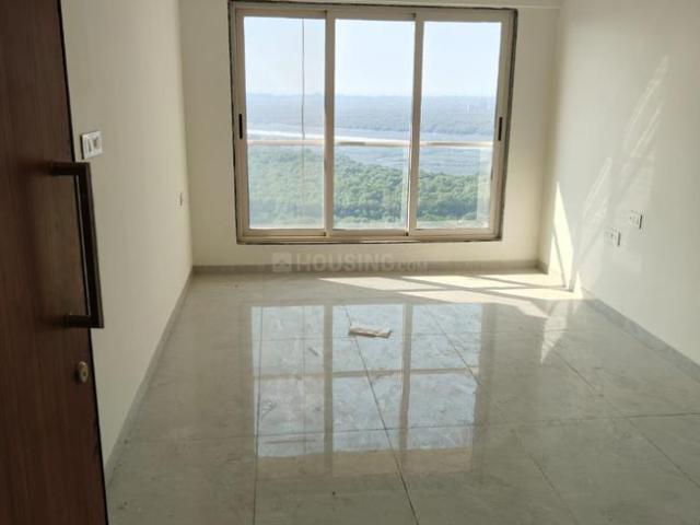 2 BHK Apartment in Goregaon West for resale Mumbai. The reference number is 19127834