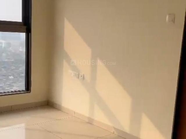 2 BHK Apartment in Goregaon West for resale Mumbai. The reference number is 19910958