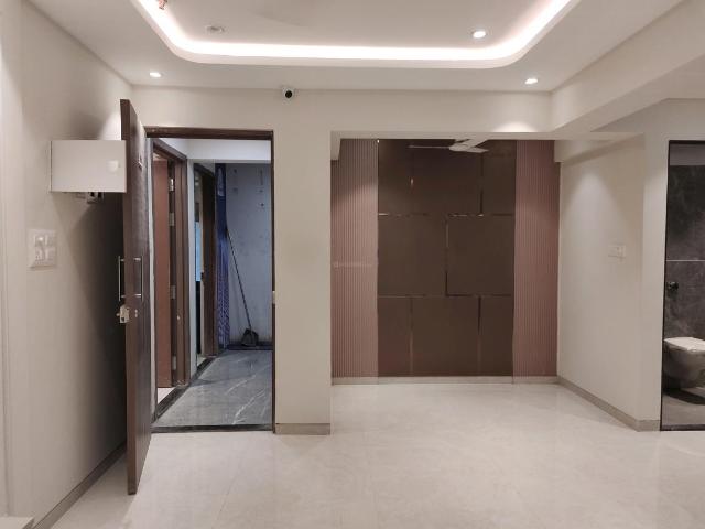 2 BHK Apartment in Goregaon West for resale Mumbai. The reference number is 20122700